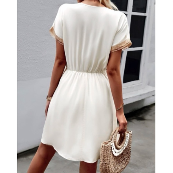 LAST PACK Boho cream V neck batwing sleeve fringe detail mini dress - Picture 3 of 5